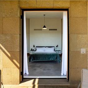 4 bedroom villa with pool near Noto, sleeps 8